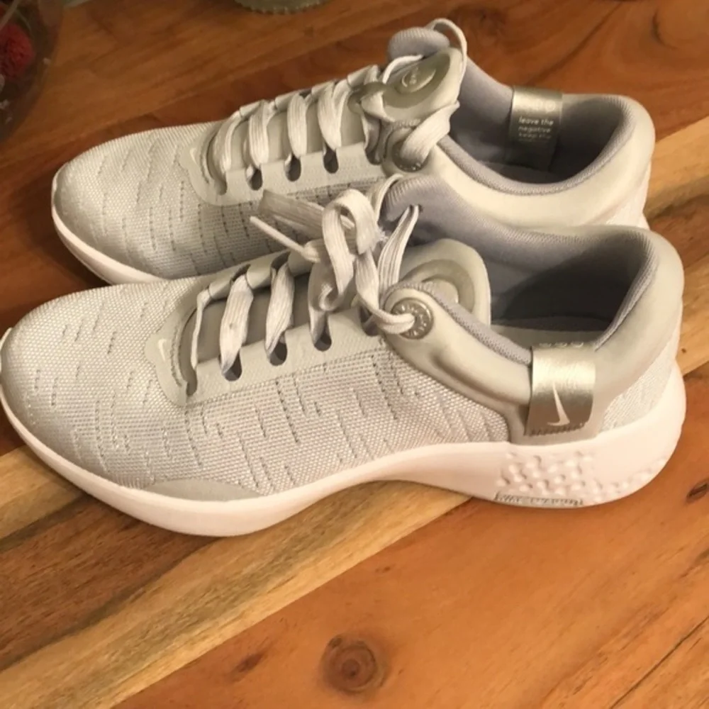 NEW Gray Nike Renew Serenity Run Comfort Footbed Sneakers size 6.5
